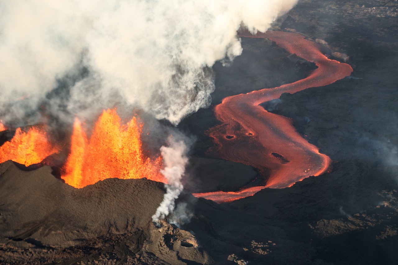 最新火山爆發，自然力量與人類探索的挑戰