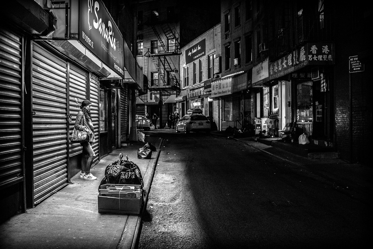 都是夜歸人，一部深入人心的電視劇之夜的故事