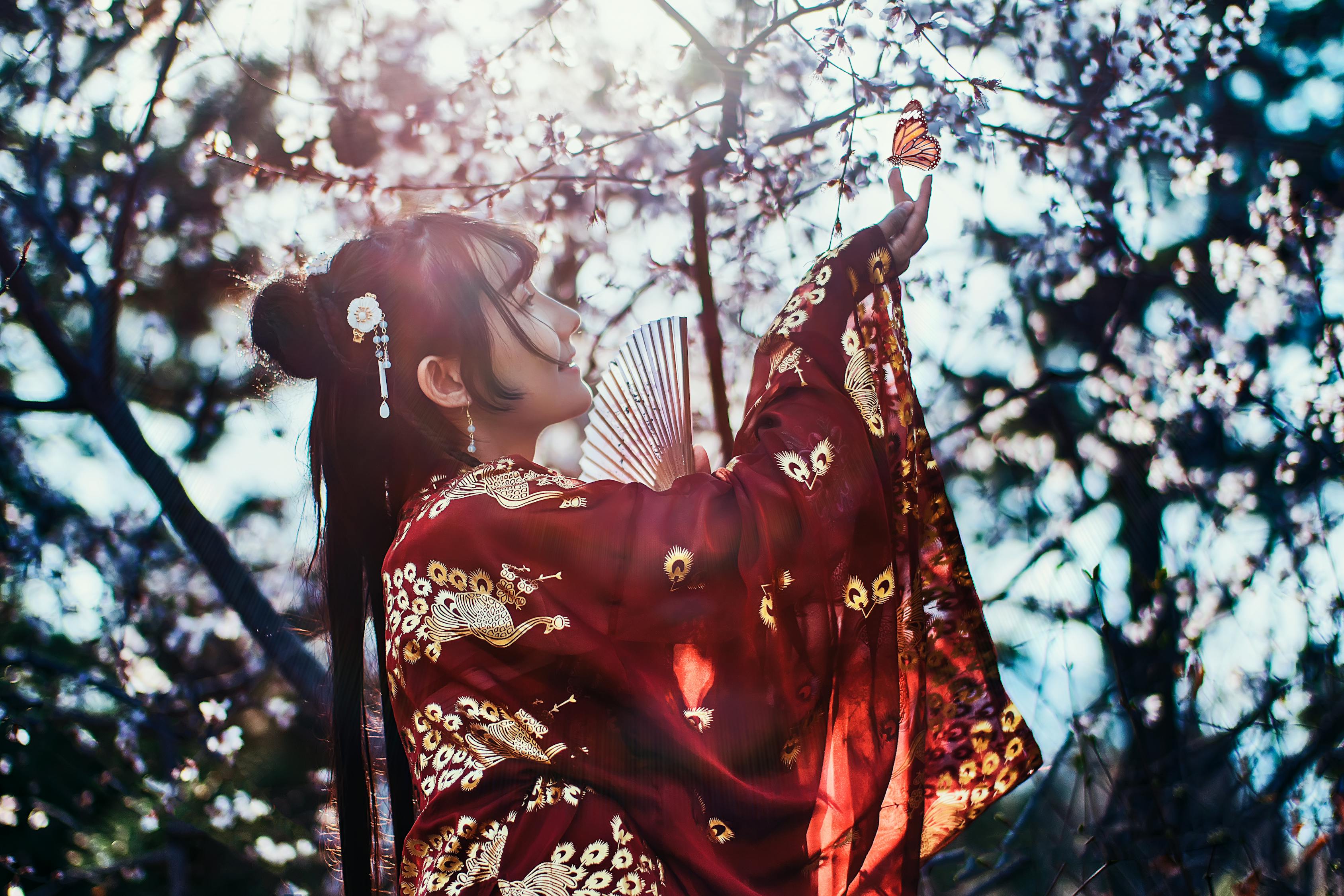 動漫中的小清新女生頭像，探索美麗瞬間的瞬間魅力
